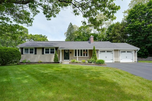 7 Luan Cir Chelmsford, MA House Sold - Photo 1 of 34. Opens carousel modal