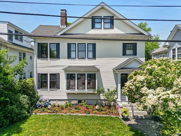 15 Hollis St Unit 2 Cambridge, MA Apartment Active - Photo 1 of 25. Opens carousel modal