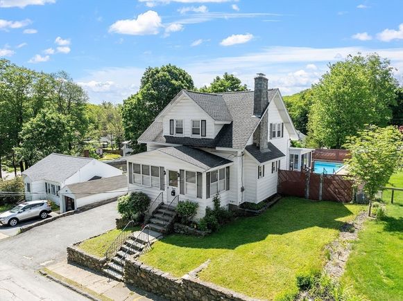 19 Margaret St Gardner, MA House Sold - Photo 1 of 42. Opens carousel modal