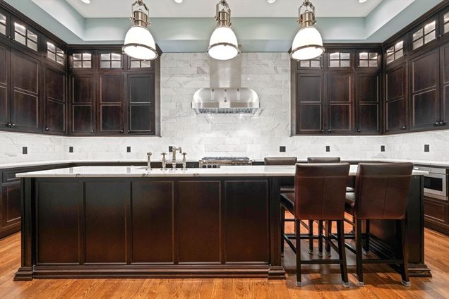 409 Commonwealth Avenue Unit B Boston, MA Condo Active - Photo 1 of 28. Opens carousel modal