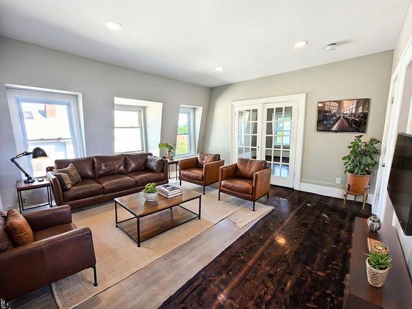 31 Oberlin St Unit 3 Worcester, MA Apartment Active - Photo 1 of 11. Opens carousel modal