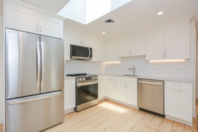 9 State St. Unit 7 Marblehead, MA Apartment Active - Photo 1 of 32. Opens carousel modal