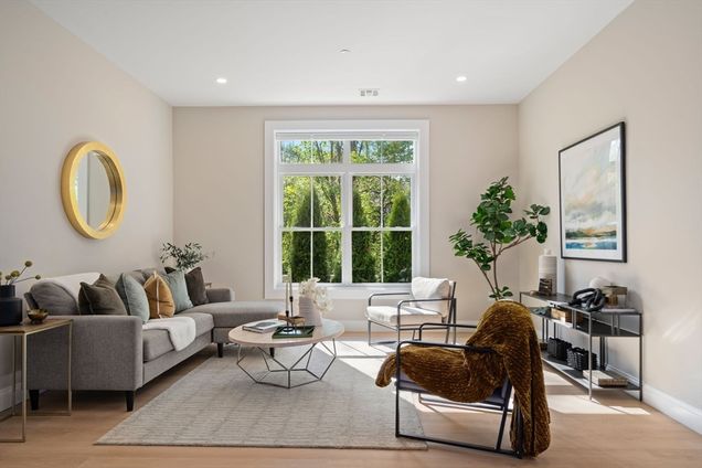 7 Cross St Unit 304