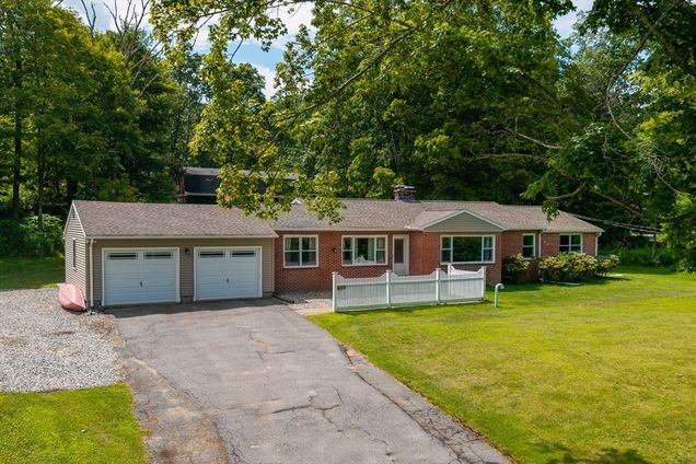 376 Chapin Rd