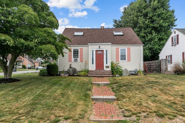 29 Cedar Somerset, MA House Active - Photo 1 of 42. Opens carousel modal