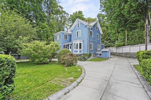 20 Willow Street Unit 1 Newton, MA Apartment Active - Photo 1 of 12. Opens carousel modal