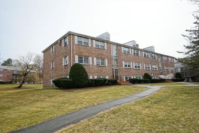 25 Edgelawn Ave Unit 10