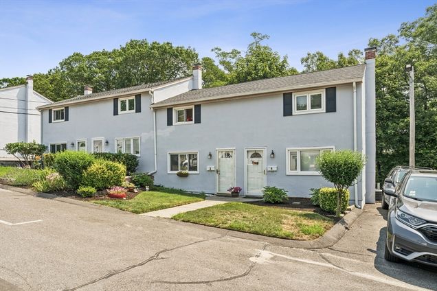 3 Lewis Farm Rd Unit 3