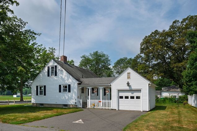 51 Taft Ave Easthampton, MA House Active - Photo 1 of 42. Opens carousel modal