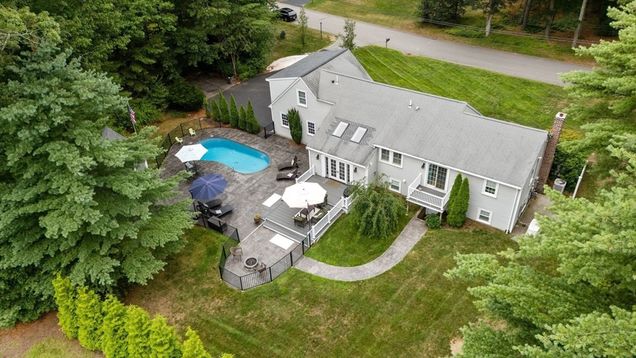 31 Delorenzo Dr