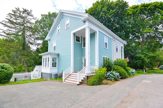 3 Abbot Ct. Unit 0 Marblehead, MA Townhouse Active - Photo 1 of 34. Opens carousel modal