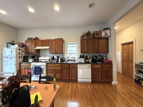 1 Mclean Pl Unit 2 Cambridge, MA Apartment Active - Photo 1 of 7. Opens carousel modal