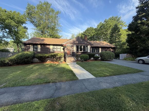 3 Squanto Rd