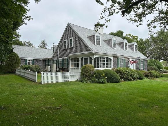 109 Pleasant St