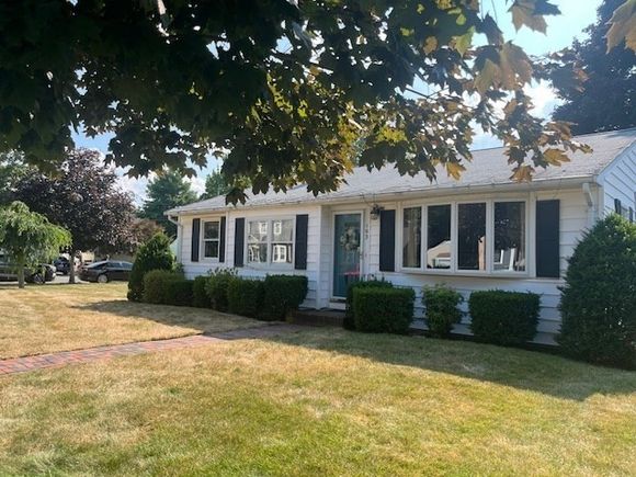 193 Pine St.