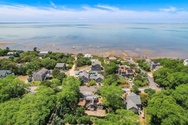 118 Bay Rd