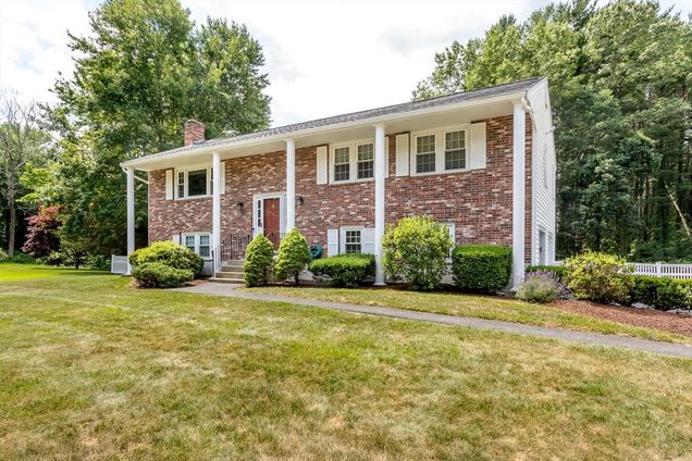 11 Kathryn Ln Canton, MA House Active - Photo 1 of 22. Opens carousel modal