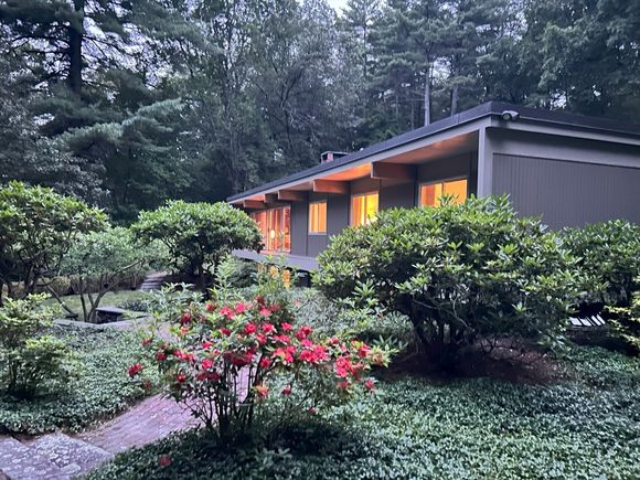 14 Overlook Dr