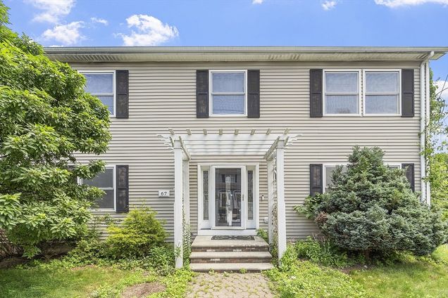 67 Weybossett St