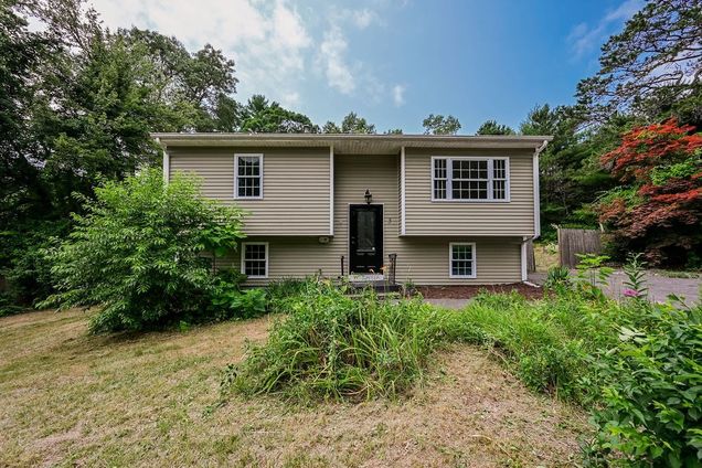 3 Boysenberry Rd Wareham, MA House Active - Photo 1 of 37. Opens carousel modal