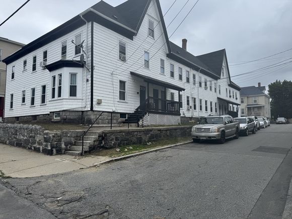 2 14 Lansdowne Ct Lawrence, MA Multifamily Active - Photo 1 of 20. Opens carousel modal