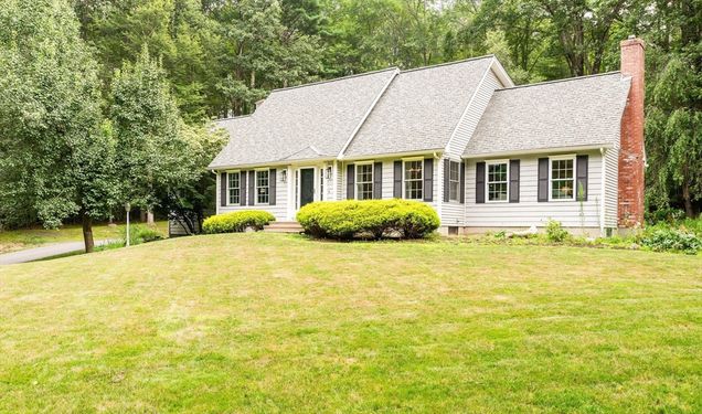 25 Lakeshore Dr