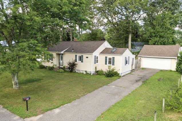 35 Juniper Dr Springfield, MA House Active - Photo 1 of 10. Opens carousel modal