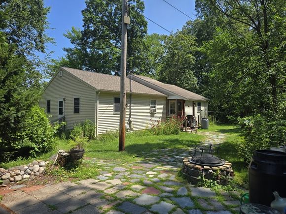 6 Perry Ave