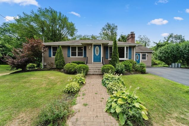 15 Chunis Ave