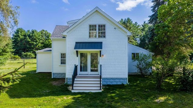 18 Brown St