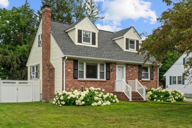 10 Poplar Street Framingham, MA House Active - Photo 1 of 42. Opens carousel modal