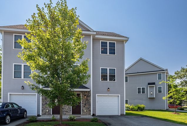 5 Collins Cir Unit 13 Chelmsford, MA Condo Active - Photo 1 of 34. Opens carousel modal