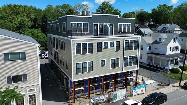 421 High St Unit 205