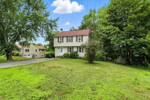 41 Quincy Street Holbrook, MA House Active - Photo 1 of 24. Opens carousel modal