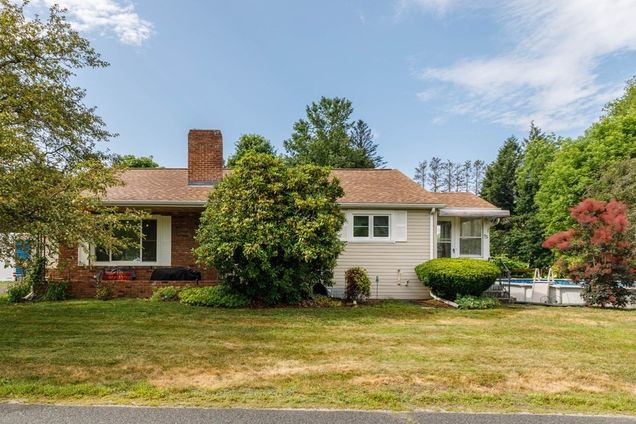 75 E. Myrtle Street