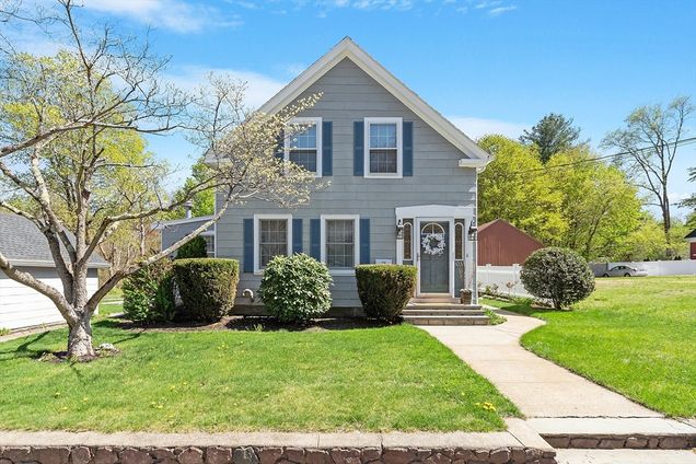 13 Washington Street North Reading, MA House Active - Photo 1 of 42. Opens carousel modal