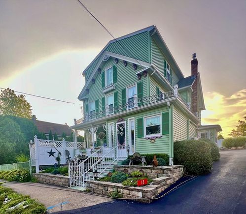 13 South St