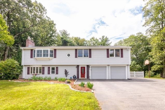 83 Pine St