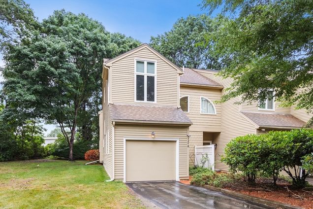 120 Broadmeadow Unit A Marlborough, MA Condo Active - Photo 1 of 27. Opens carousel modal