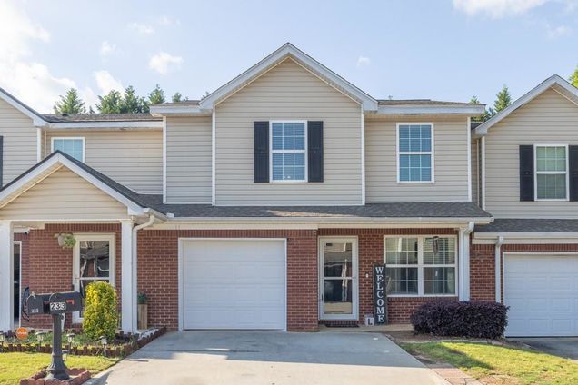 233 Tara Commons Walk