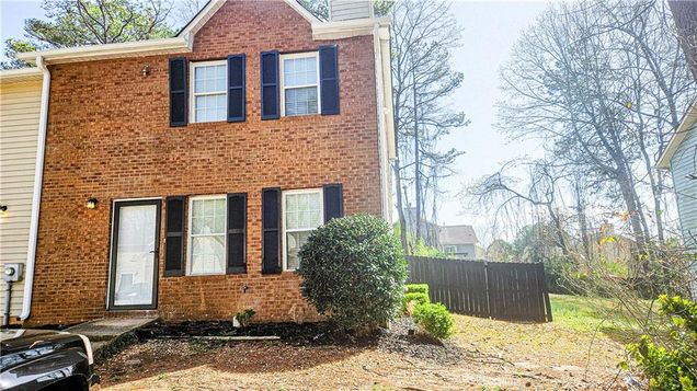 5582 Windwood Road