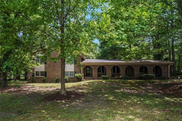 2544 Peyton Woods Trail SW