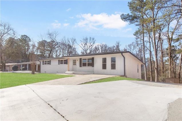 771 N Burnt Hickory Road N Douglasville, GA House Active - Photo 1 of 34. Opens carousel modal