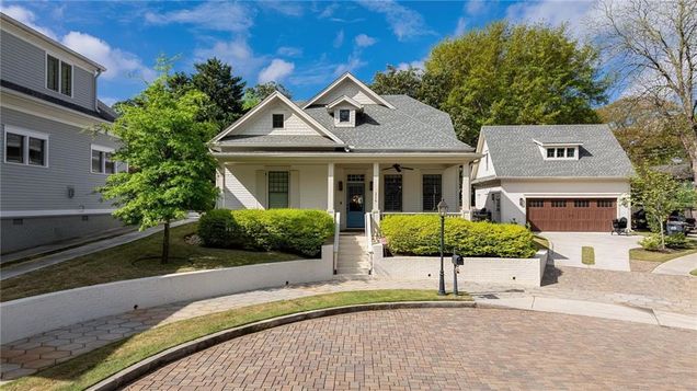 216 Haralson Lane NE
