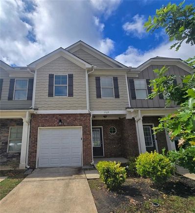 1529 Iris Walk