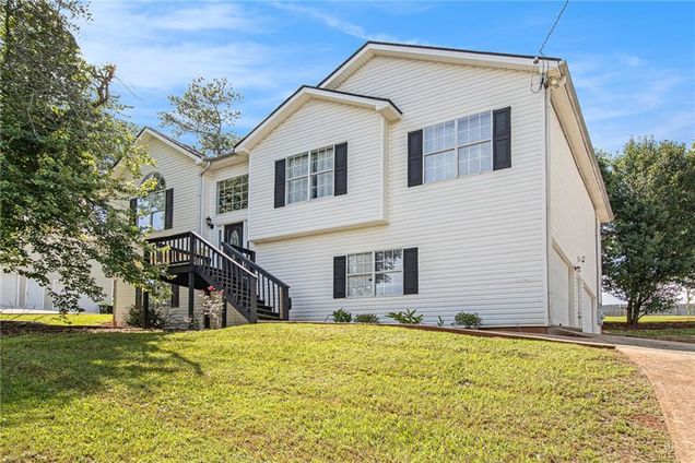 7760 Poppy Drive