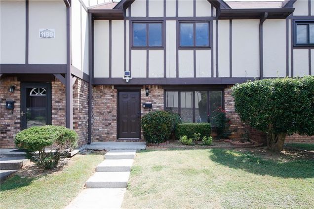 1199 Ashborough Drive SE Unit K
