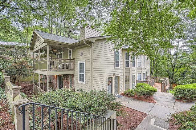 2901 Lenox Road Unit 702