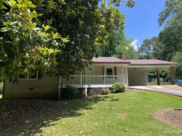 6512 Executive Drive Winston, GA House Active - Photo 1 of 23. Opens carousel modal