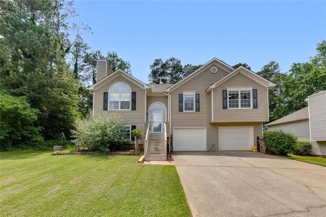 503 Silver Maple Lane Woodstock, GA House Active - Photo 1 of 36. Opens carousel modal